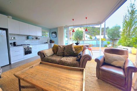 Photo of property in 33 Stoke Street, Sumner, Christchurch, 8081