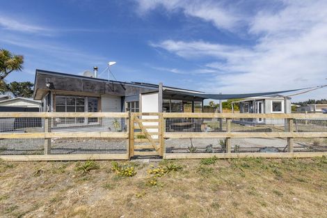 Photo of property in 30 Holton Road, Amberley, 7481