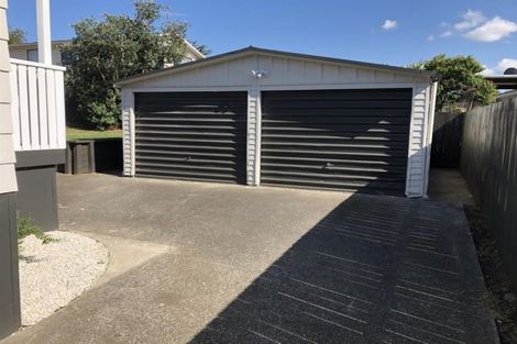 Photo of property in 4 Caringbah Drive, Papatoetoe, Auckland, 2025