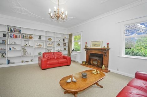 Photo of property in 72 Avenue North Road, Levin, 5510