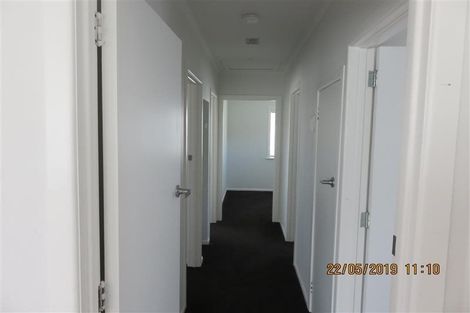 Photo of property in 22 Hepburn Road, Glendene, Auckland, 0602