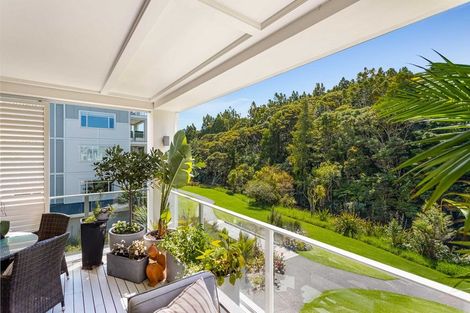 Photo of property in 16 Eaves Bush Parade, Orewa, 0931