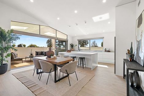 Photo of property in 63c Mangorei Road, Strandon, New Plymouth, 4312