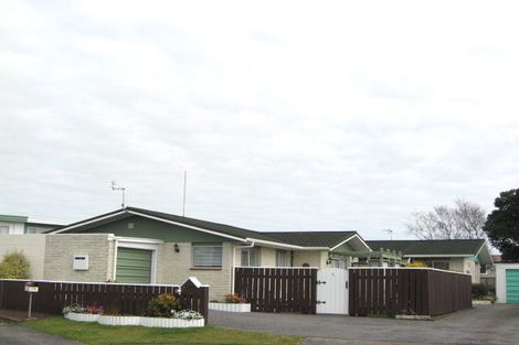 Photo of property in 7a Brierley Place, Marfell, New Plymouth, 4310