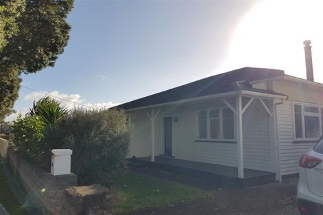 Photo of property in 35 Richmond Street, Fitzroy, New Plymouth, 4312