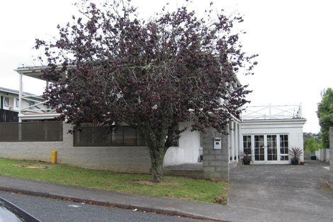 Photo of property in 10 Beaudine Avenue, Glenfield, Auckland, 0629