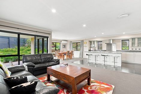 Photo of property in 2 Flavell Drive, Orewa, 0931