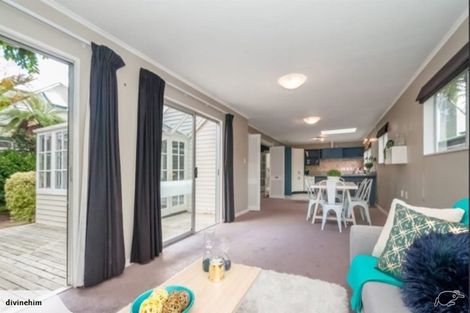 Photo of property in 70 Knights Road, Hutt Central, Lower Hutt, 5010