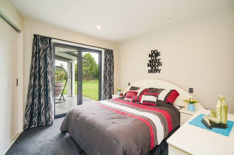 Photo of property in 171 Dunns Road, Otatara, Invercargill, 9879