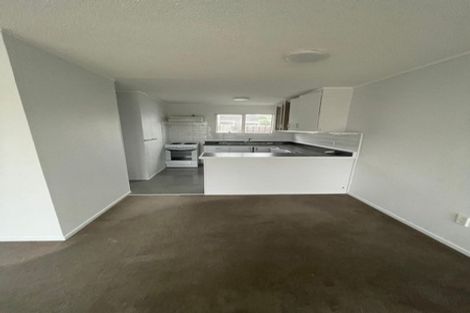 Photo of property in 2/109 Pigeon Mountain Road, Half Moon Bay, Auckland, 2012