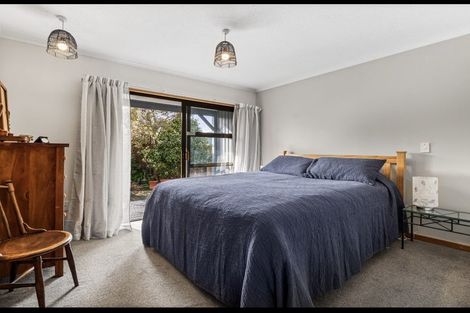Photo of property in 2/43a Main Road, Redcliffs, Christchurch, 8081