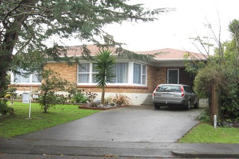 Photo of property in 20 Hillcrest Grove, Hillpark, Auckland, 2102