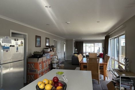 Photo of property in 33 Aparima Avenue, Miramar, Wellington, 6022