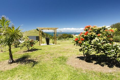 Photo of property in 19 Bay View Road, Whangarei Heads, Whangarei, 0174
