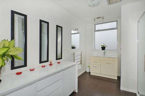 Photo of property in 39 Russell Road, Wainuiomata, Lower Hutt, 5014