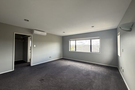 Photo of property in 29 Huntington Park Drive, Greenhithe, Auckland, 0632