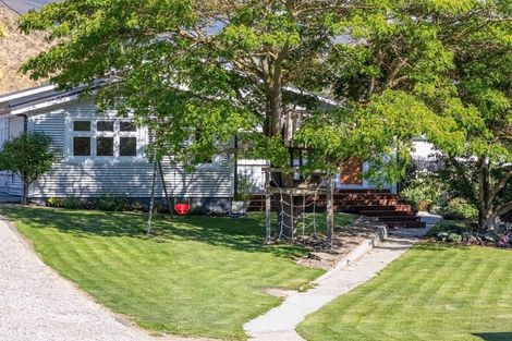 Photo of property in 3 Ancrum Street, Roxburgh, 9500