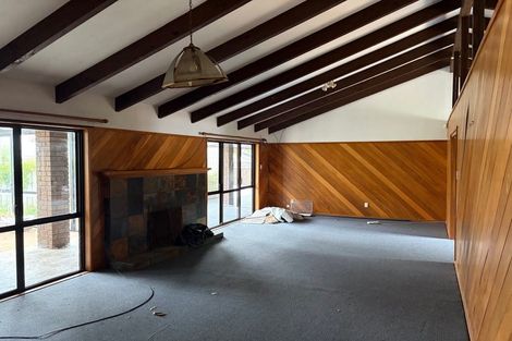 Photo of property in 77b Sturges Road, Henderson, Auckland, 0612