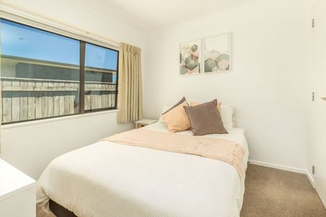 Photo of property in 22 Bluewater Place, Paraparaumu, 5032