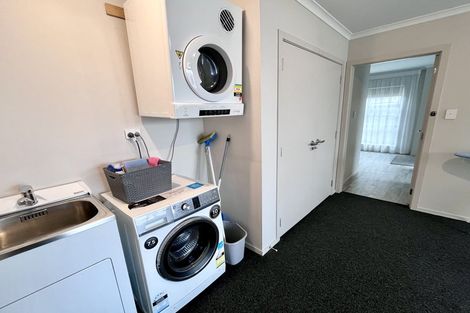 Photo of property in 2/50 Banbury Crescent, Fairfield, Hamilton, 3214