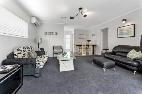 Photo of property in 2/2 Patons Road, Howick, Auckland, 2014