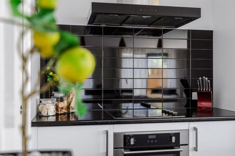 Photo of property in 68 Bert Wall Drive, Omokoroa, 3114