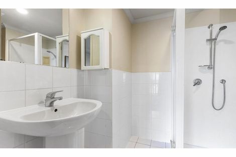 Photo of property in The Rennaissance, 4d/18 Ronwood Avenue, Manukau, Auckland, 2104