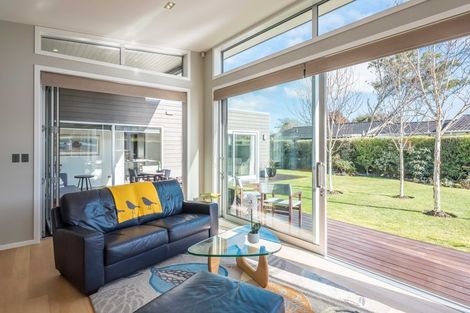 Photo of property in 74 Nimmo Avenue East, Waikanae, 5036
