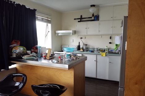 Photo of property in Churchill Flats, 213 The Terrace, Wellington Central, Wellington, 6011