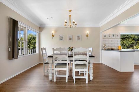 Photo of property in 3 Laingrange Place, Laingholm, Auckland, 0604