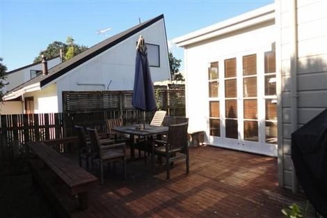 Photo of property in 5/14-26 Beach Road, Northcote Point, Auckland, 0627