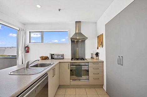 Photo of property in 2/9 Cameron Street, Sydenham, Christchurch, 8023