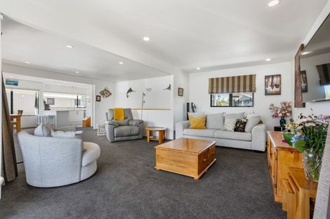 Photo of property in 620 Harbour View Road, Whangamata, 3620