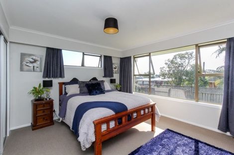 Photo of property in 14 Bronte Place, Whalers Gate, New Plymouth, 4310