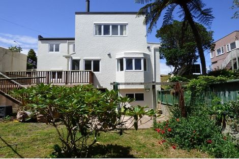 Photo of property in 164 The Ridgeway, Mornington, Wellington, 6021