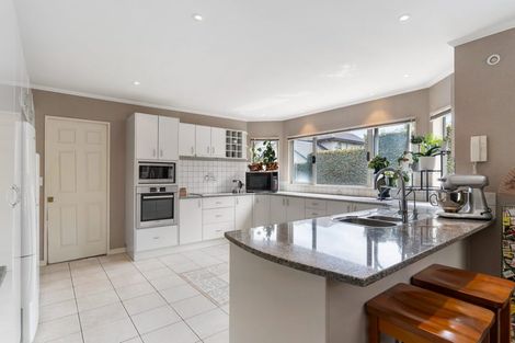 Photo of property in 29 Bronte Place, Somerville, Auckland, 2014