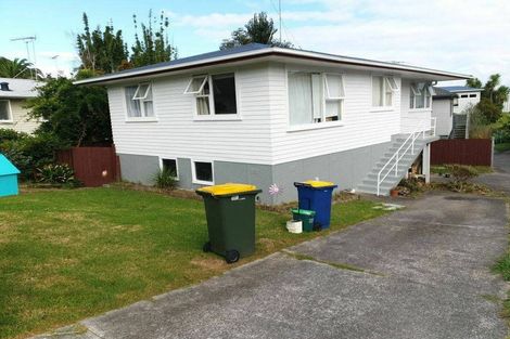Photo of property in 2/123 Bruce Road, Glenfield, Auckland, 0629
