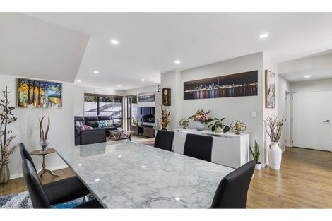 Photo of property in 2 Te Aparangi Road, Papakura, 2110