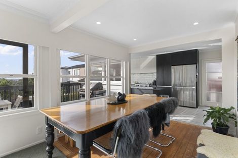 Photo of property in 29 Te Atatu Road, Te Atatu South, Auckland, 0610
