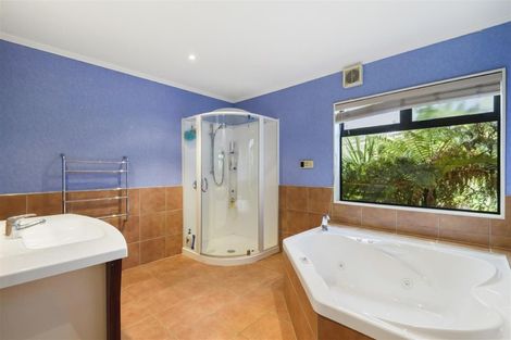 Photo of property in 166 Holmes Road, Waiuku, 2682