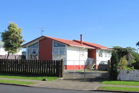 Photo of property in 37 Othello Drive, Clover Park, Auckland, 2023