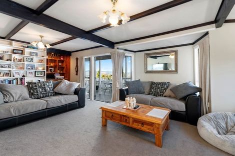 Photo of property in 17 Mountain Road, Western Heights, Rotorua, 3015