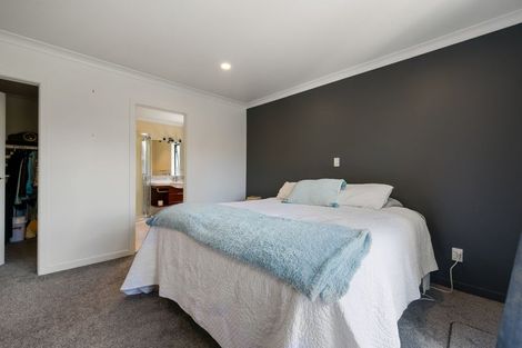 Photo of property in 25 Somerton Drive, Huntington, Hamilton, 3210