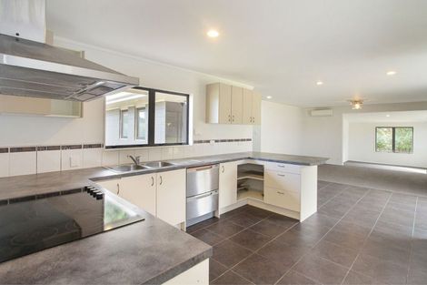 Photo of property in 16 Rata Street, Waiuku, 2123