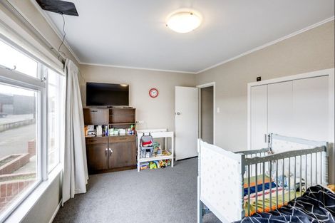 Photo of property in 913 Heretaunga Street East, Parkvale, Hastings, 4122
