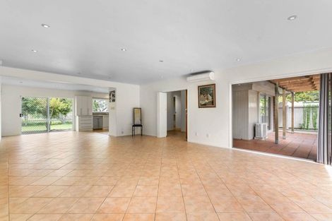 Photo of property in 1230 Alfriston Road, Alfriston, Manurewa, 2576