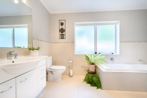 Photo of property in 26a Awhiorangi Promenade, Swanson, Auckland, 0816