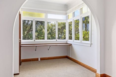 Photo of property in 36 Rangatira Road, Birkenhead, Auckland, 0626