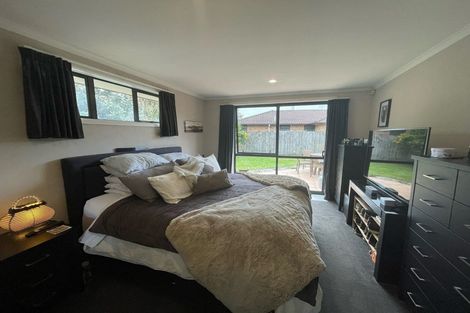 Photo of property in 8 Mt Lebanon Crescent, The Gardens, Auckland, 2105