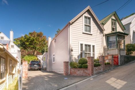 Photo of property in 17 Ascot Street, Thorndon, Wellington, 6011